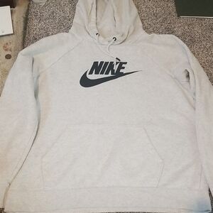 Nike Men's Gray Hoodie Sweater